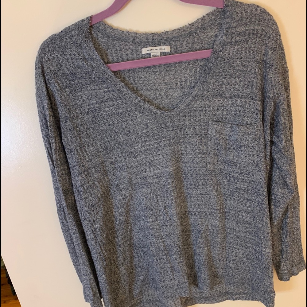 v-neck long sleeve shirt